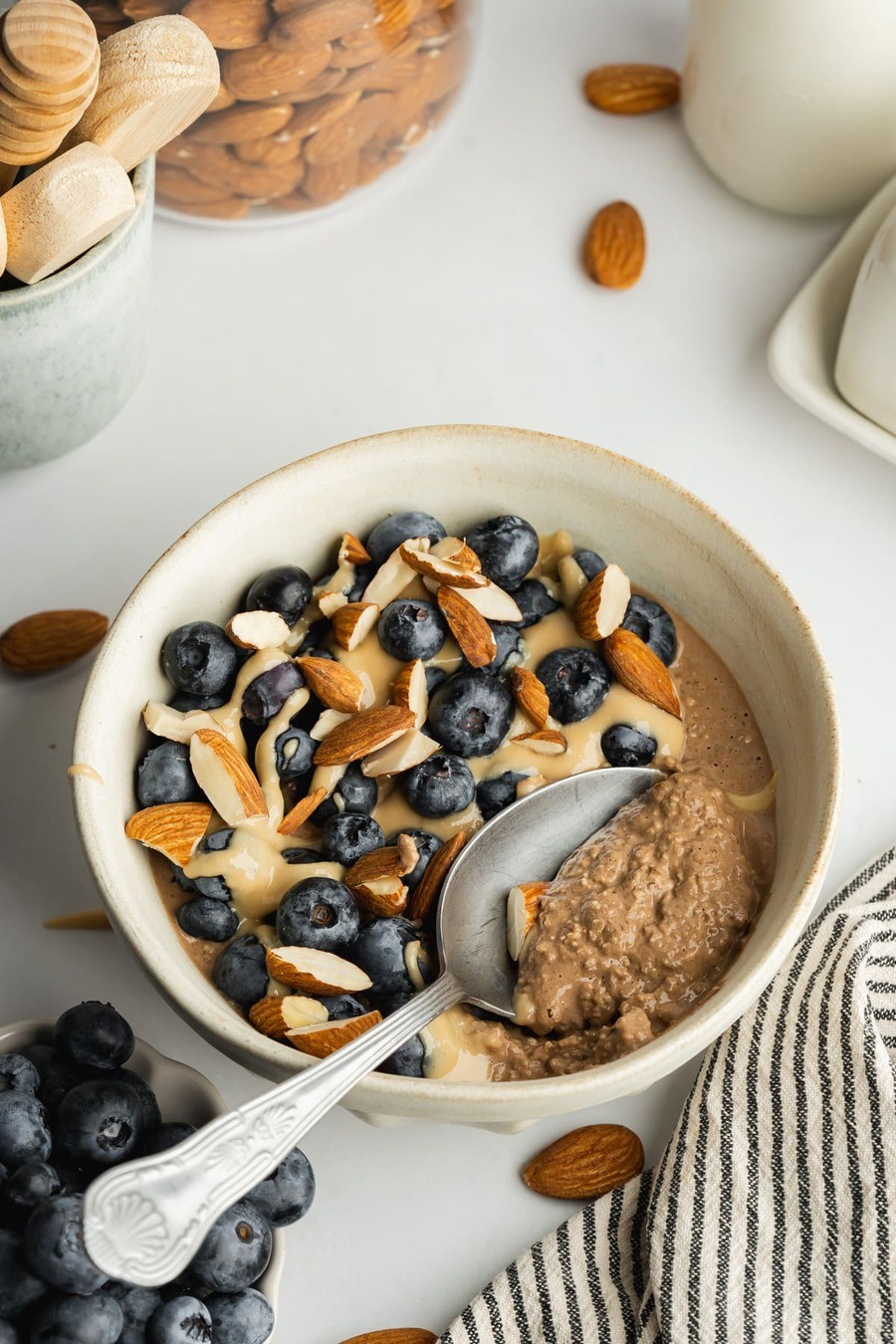 Bowl Proteica de Cacau com Amêndoa