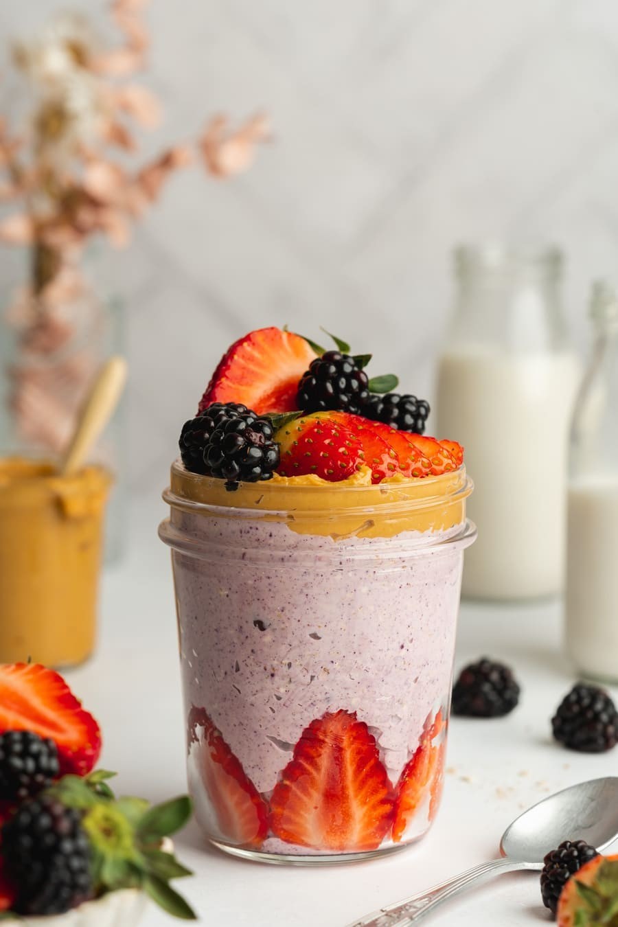 Jar di Yogurt con Frutti di Bosco