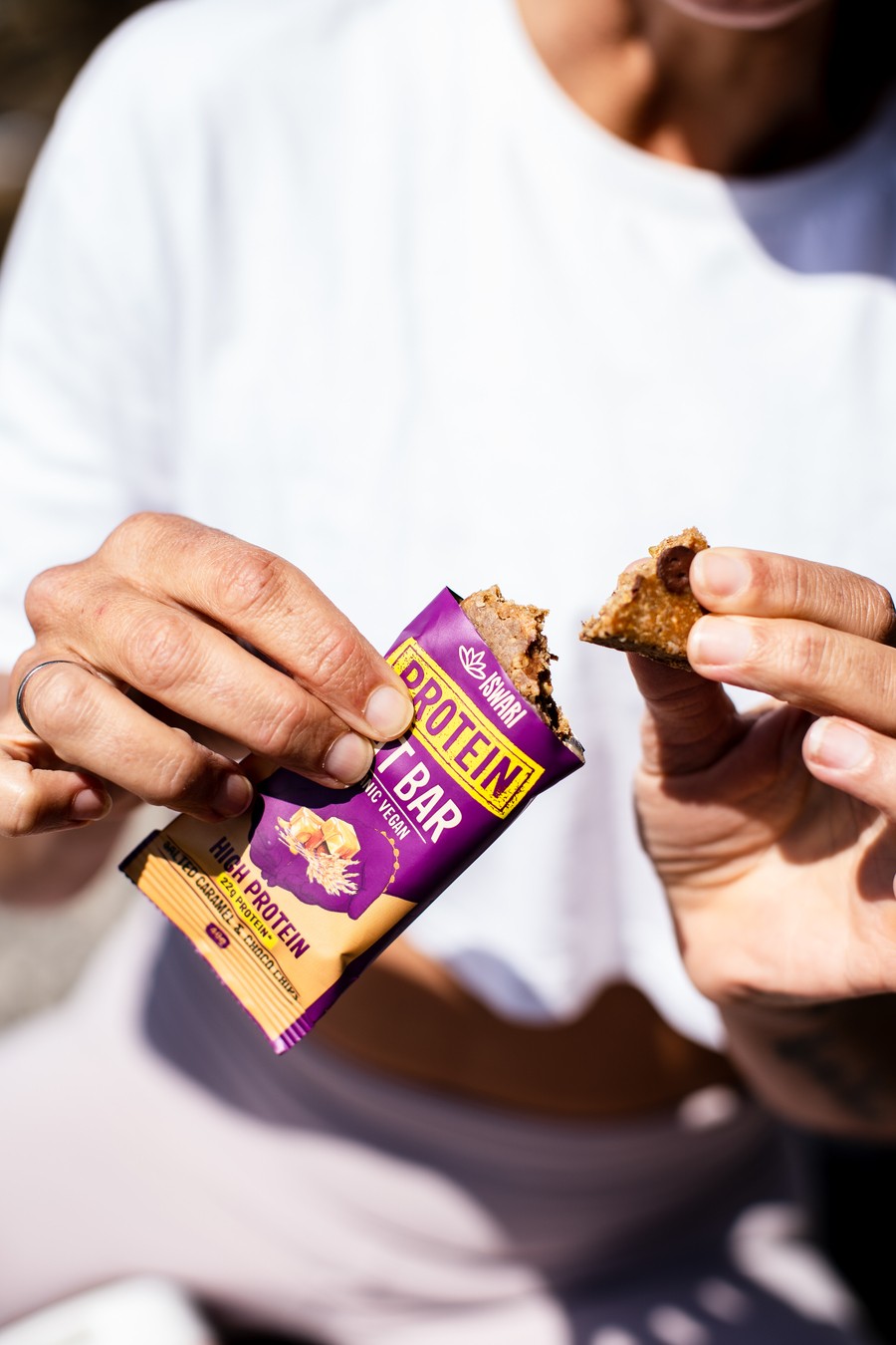 Protein Oat Bar - Salted Caramel & Choco Chips Iswari 5